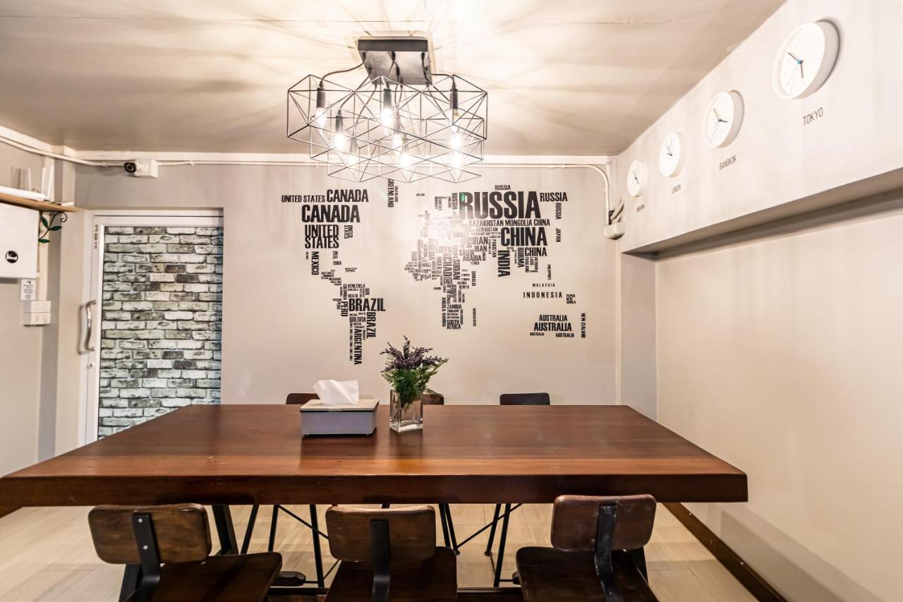 Snoozzze Hostel ใกล้รถไฟฟ้า ย่านบางรัก (Adults Only) Bangkok Zewnętrze zdjęcie