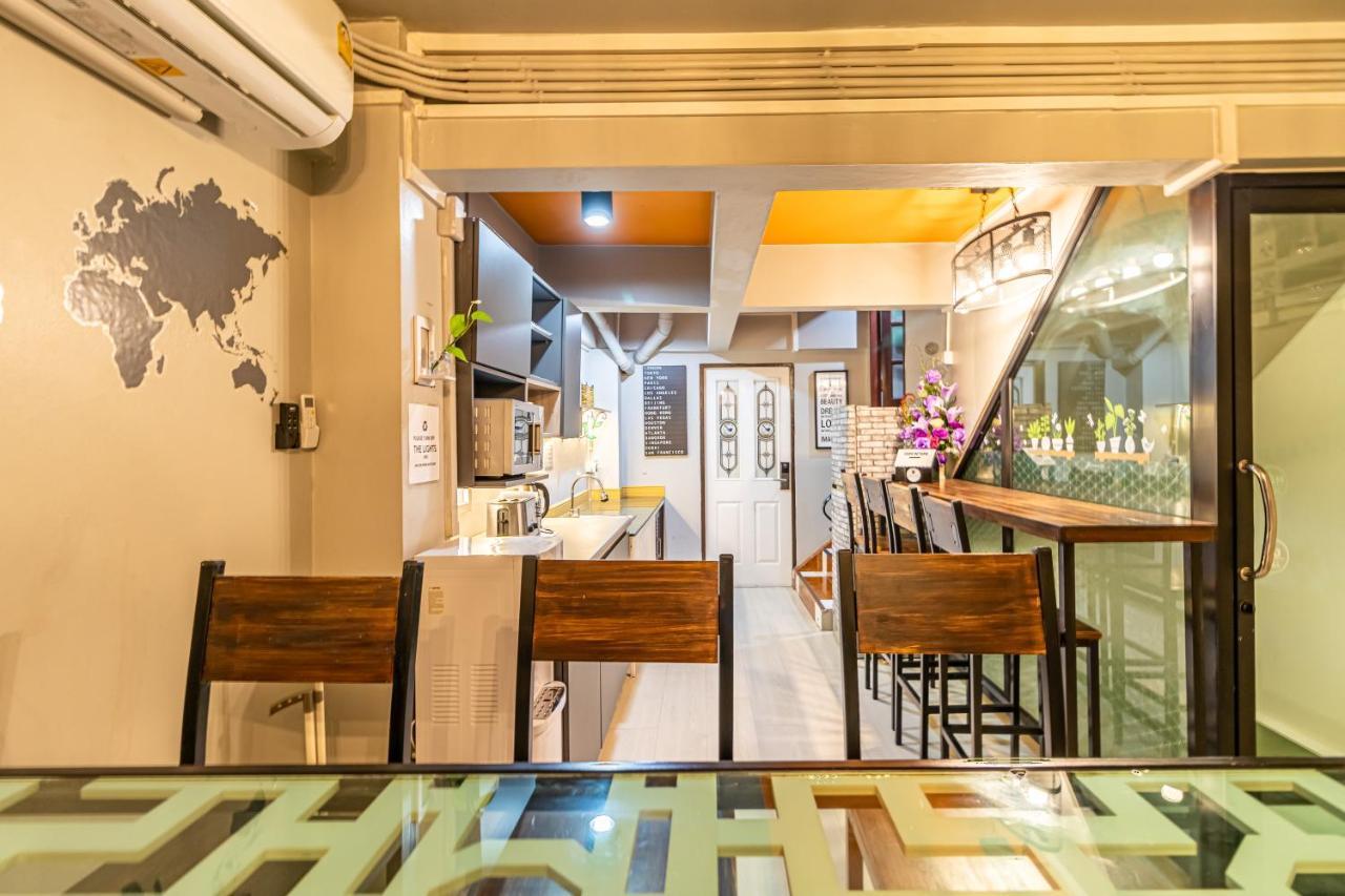 Snoozzze Hostel ใกล้รถไฟฟ้า ย่านบางรัก (Adults Only) Bangkok Zewnętrze zdjęcie
