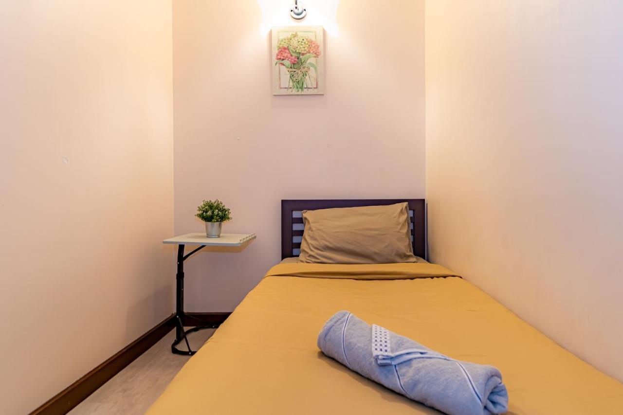 Snoozzze Hostel ใกล้รถไฟฟ้า ย่านบางรัก (Adults Only) Bangkok Zewnętrze zdjęcie