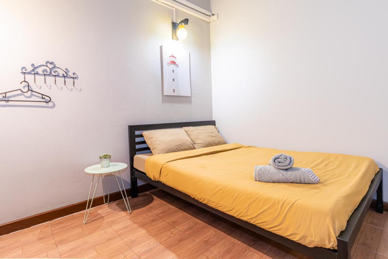 Snoozzze Hostel ใกล้รถไฟฟ้า ย่านบางรัก (Adults Only) Bangkok Zewnętrze zdjęcie