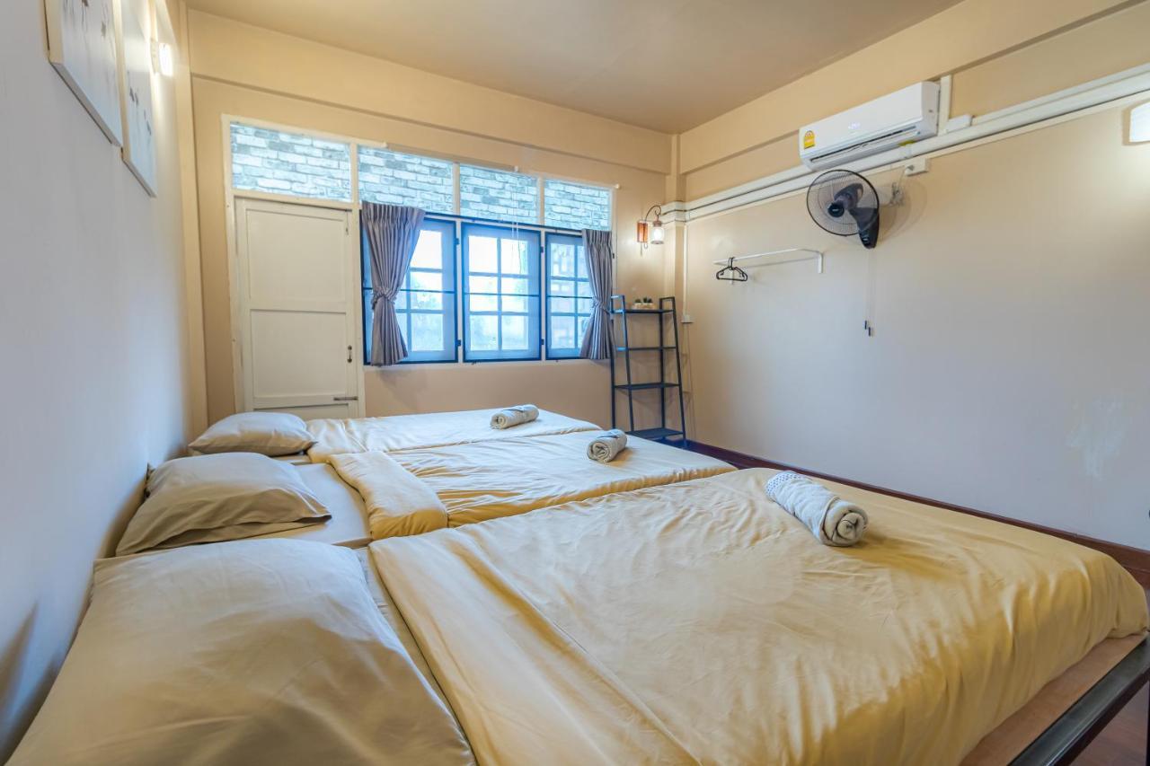 Snoozzze Hostel ใกล้รถไฟฟ้า ย่านบางรัก (Adults Only) Bangkok Zewnętrze zdjęcie